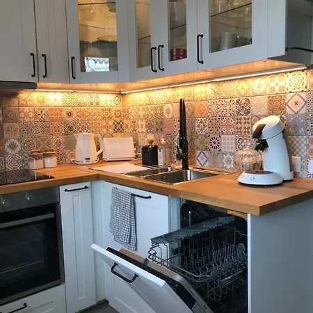 Apartment Niine 12 *