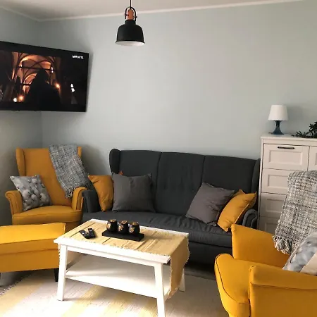 Niine 12 Apartment