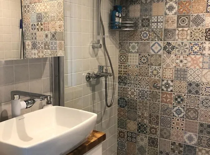 Apartament Niine 12 *